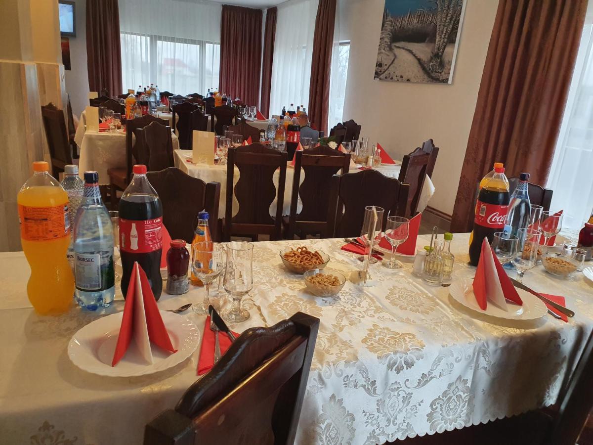 Pensiunea Ronicson Milostea Zewnętrze zdjęcie